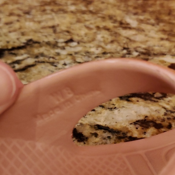 Aetrex Lynco Shimmer Flip Flops - Picture 6 of 8